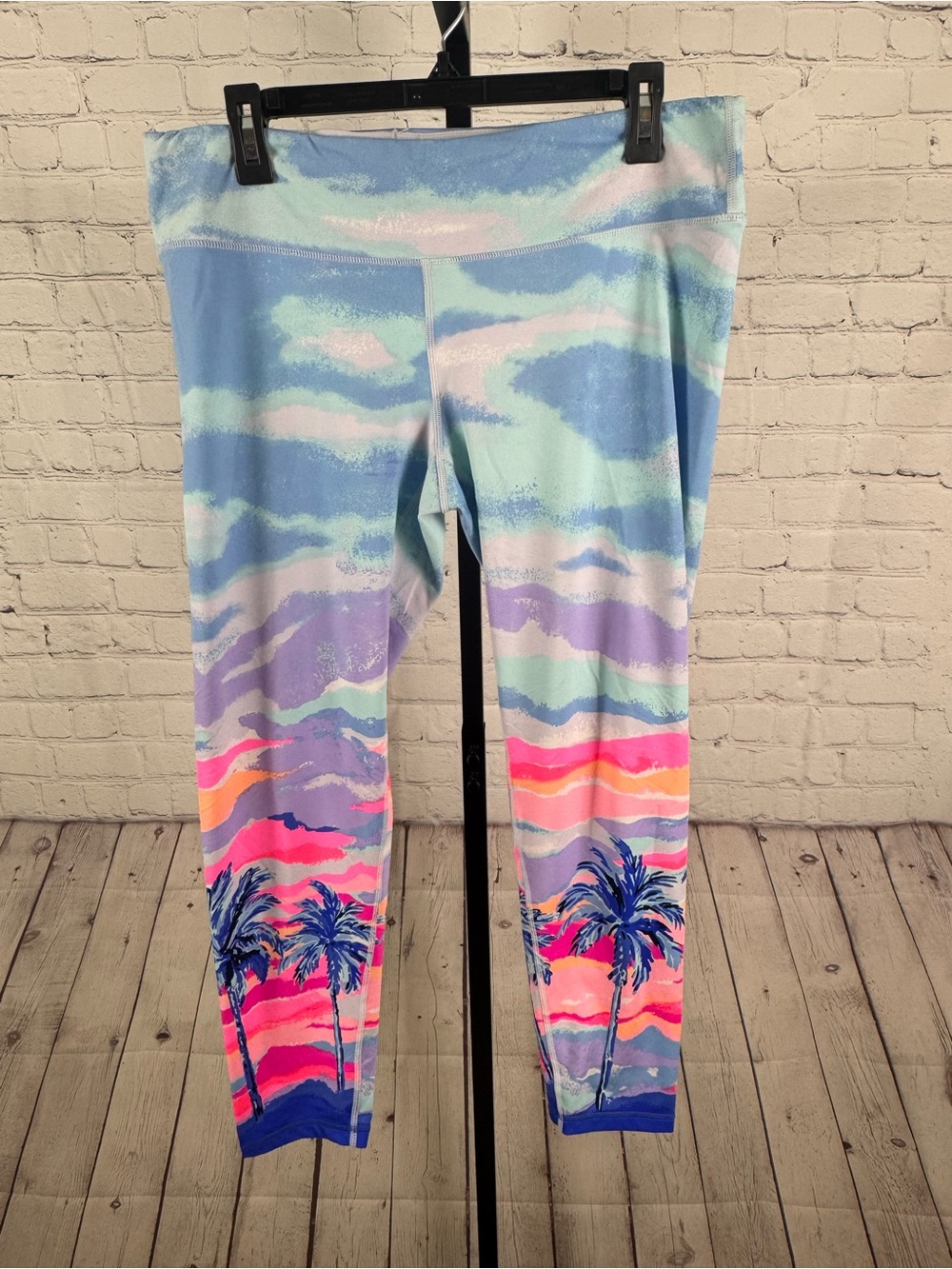 Lilly Pulitzer Luxletic Weekender Leggings Sunset Palm Print UPF 50 Size XL
